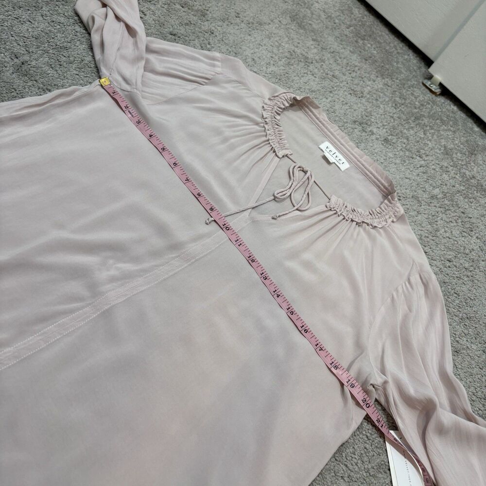 Velvet By Graham And Spencer Samantha Satin V-neck Peasant Top Size S - Picture 8 of 8